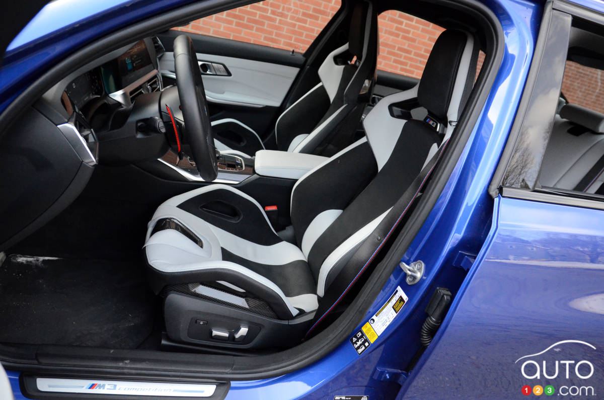 BMW M3 Competition xDrive 2022, sièges